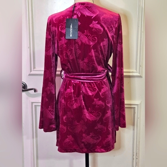PrettyLittleThing Hot Pink Embossed Velvet Tie Bodycon Wrap Dress,Size6,NWT - Picture 11 of 16